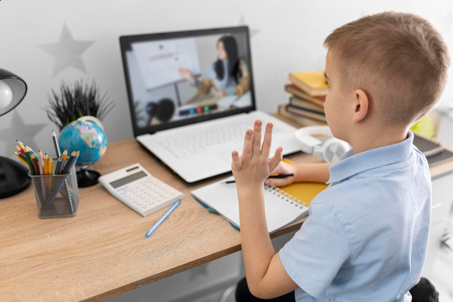 Онлайн-школе: как снизить нагрузку на методистов и повысить вовлечённость учеников